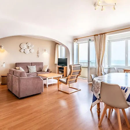 Nepto Troisieme Апартаменты